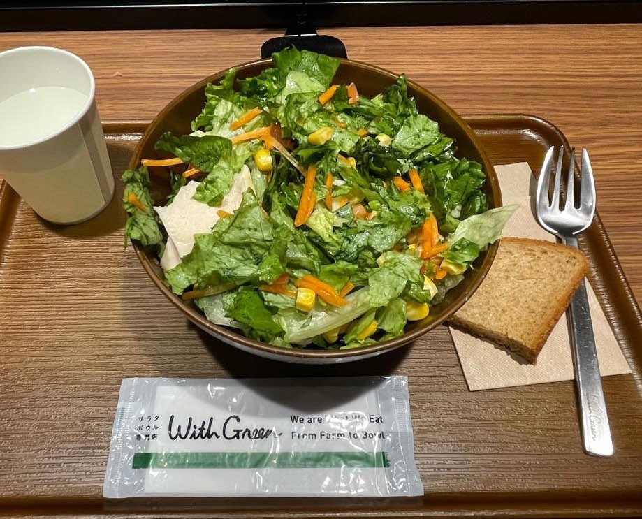 こちらはコース中のお客様の外食でのお食事写真です️